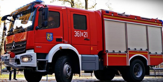 梅赛德斯奔驰atego1530救火车